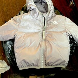 North face coat size 12-18month Has the mitten covers